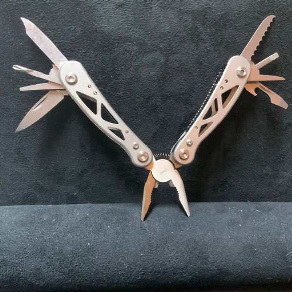 Task Force Folding Utility Tool - Picture 1 of 4